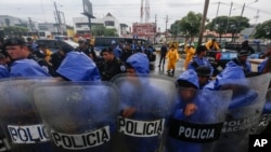 La policía en Nicaragua durante una protesta contra el gobierno, el 21 de septiembre de 2019. (AP/Alfredo Zúñiga).