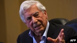 El escritor Mario Vargas Llosa, Premio Nobel de Literatura