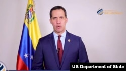 Juan Guaidó en la "Cumbre por la Democracia". 