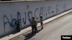 En Cuba han aparecido carteles de rechazo a Miguel Díaz-Canel, similares a éste colocado en La Habana. 