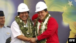 Evo Morales y Chávez firmaron acuerdos entre la Empresa Nacional de Electricidad (ENDE), de Bolivia, y la estatal de petróleos de Venezuela (PDVSA