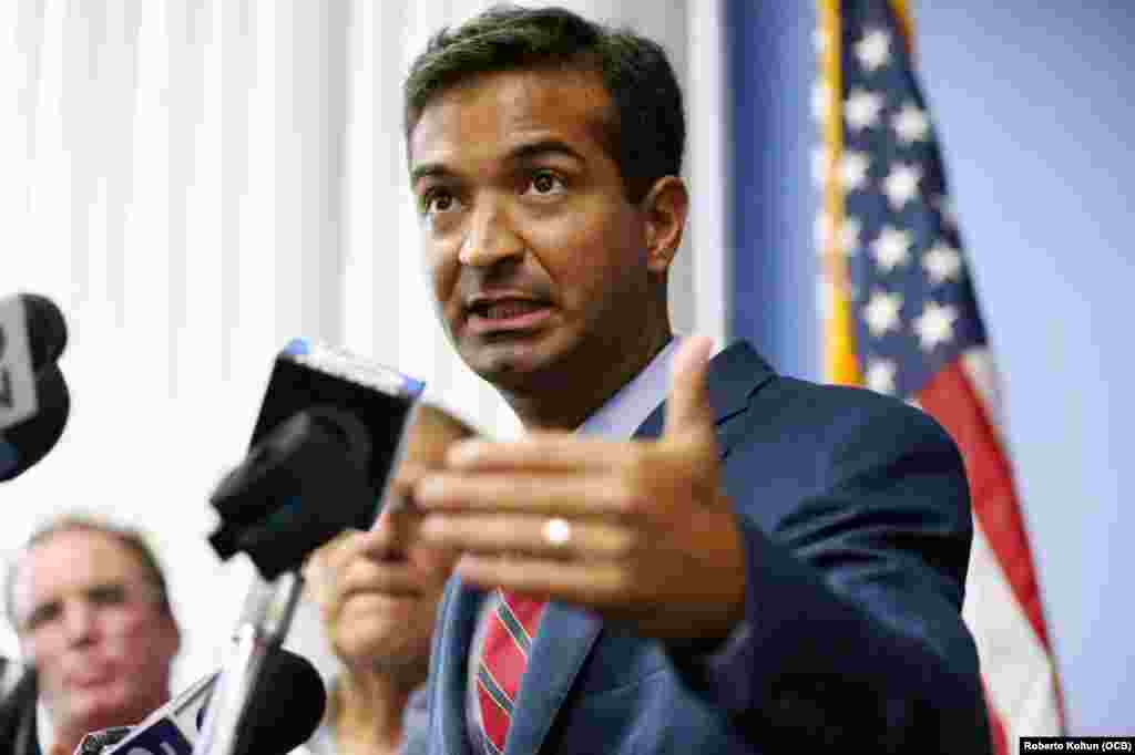 Legislador cubanoamericano Carlos Curbelo.