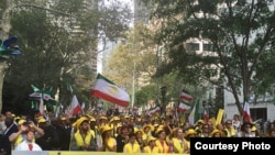 Protestas frente a la ONU .