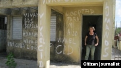 Reporta Cuba. Olga Boffill Viera, protesta por la libertad de su hijo. Foto: José Ernesto.