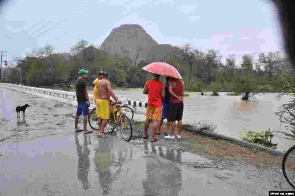 Imágenes de San Antonio del Sur, Guantánamo tras el impacto del huracán Matthew. Foto www.venceremos.cu