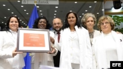 Presidente del Parlamento Europeo Martin Schulz en la entrega del Premio Sájarov otorgado en 2005 a las Damas de Blanco.