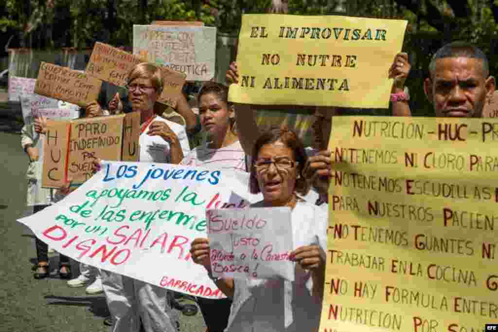 Trabajadores de salud siguen en protestas pese a anuncios de Maduro