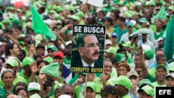 Miles de personas marchan exigiendo el fin de la corrupción y la impunidad en Santo Domingo (República Dominicana)