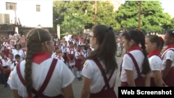 Niños en Cuba al inicio del curso escolar.