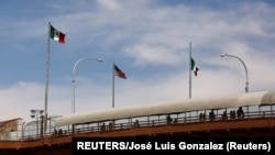 El puente internacional Lerdo Stanton, por donde pasan desde Texas a México los inmigrantes indocumentados que son deportados desde Estados Unidos, fotografiado el 5 de abril de 2021. REUTERS/Jose Luis Gonzalez.