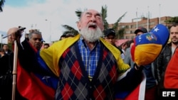 Venezolanos residentes en Colombia protestan contra la elección de la Asamblea Nacional Constituyente.